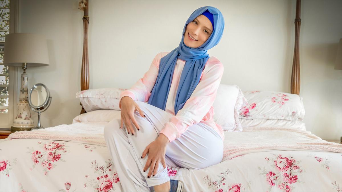 [HijabHookup.com / TeamSkeet.com] Izzy Lush (Breaking the Rules) [22.08.2021, Blowjob, Brunette, Camel Toe, Casual Wear, Caucasian, CFNM, Clothed Sex, Cum In Mouth, Curvy, Cute, Dating, Doggystyle, Dress, Facial, Hairy Pussy, Hardcore, Hijab, Medium Ass, 