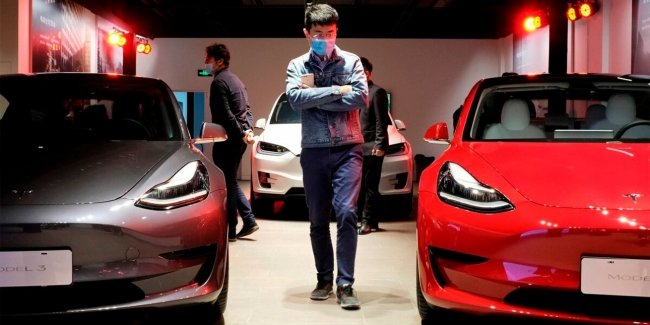Tesla приостановит сборку электромобилей в Шанхае