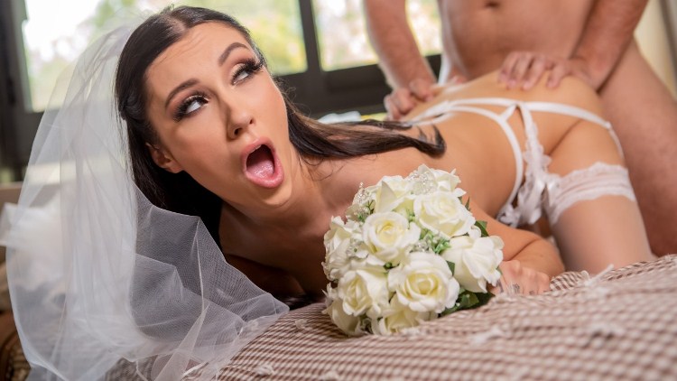 Jazmin Luv / Runaway Bride Needs Dick [2021,Big Dick,Small Tits,Natural Tits,Blowjob,Fisting,Gagging,Pussy Licking, 1080p]