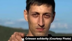 К крымчанину Асану Ахтемову в СИЗО применяют психическое давление, он испытывает боли и приступы удушья – адвокат