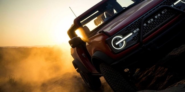 Ford подтвердил выпуск Bronco Raptor и показал тизер