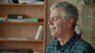 Бегущий: Фильм об Энтони Бурдене (2021)